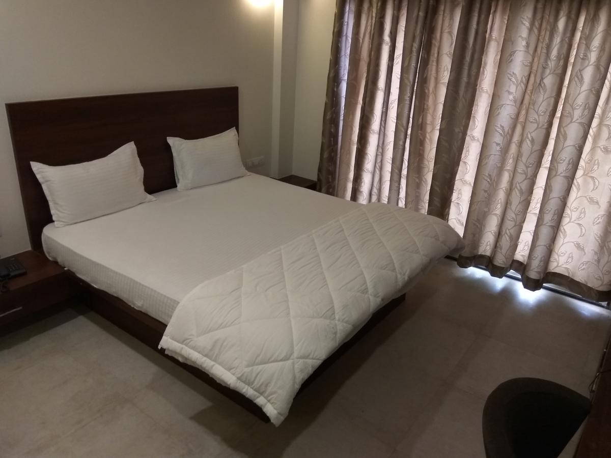 Manasi Inn Satara Zewnętrze zdjęcie