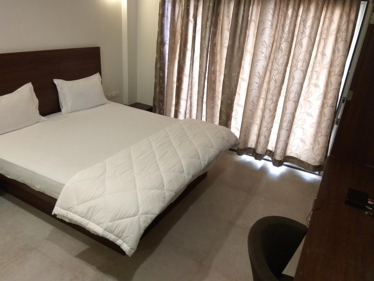 Manasi Inn Satara Zewnętrze zdjęcie